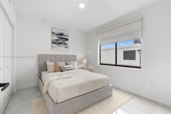 Building Photo - 14530 SW 261st Terrace