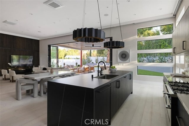 Building Photo - 22020 Alizondo Dr