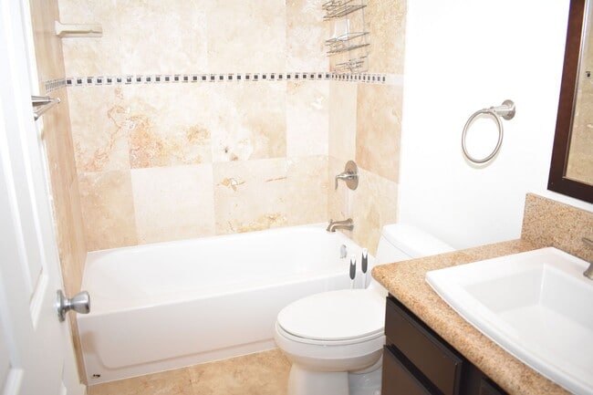 Building Photo - Flooring throughout 3 bd 2.5 ba Condo (San Diego, 92122)