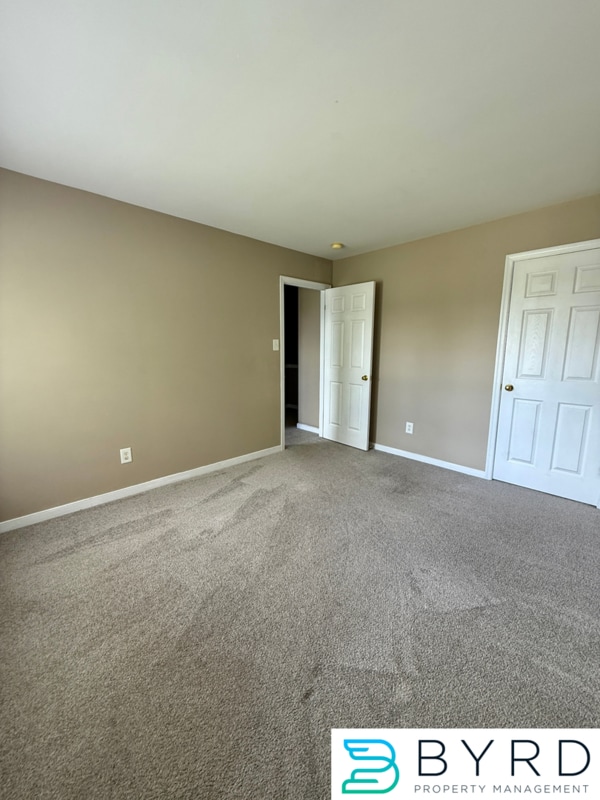 Building Photo - 1529 Olde Sage Ct