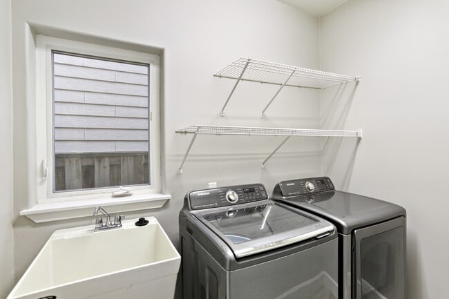 Building Photo - 16603 SW 134th Terrace