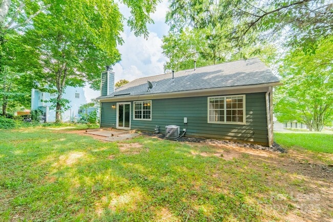 Building Photo - 8027 Sherington Way