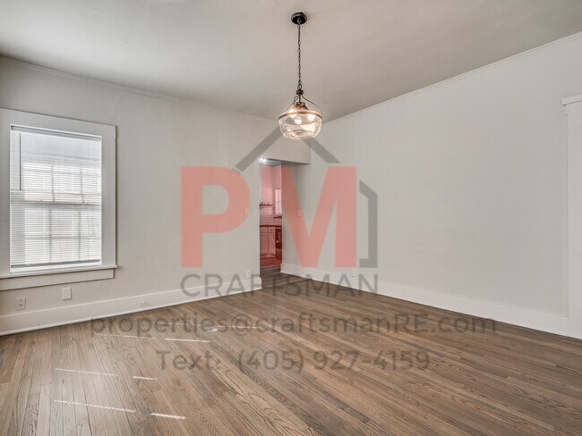 Building Photo - 1620 Linden St
