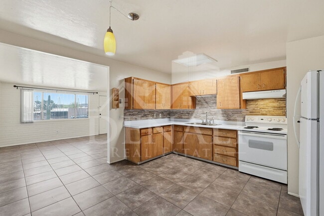 Building Photo - 1808 W Caravelle Rd