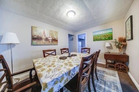 Building Photo - 490 E 222nd St