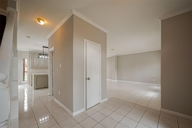 Building Photo - 215 Wood Cir Ln