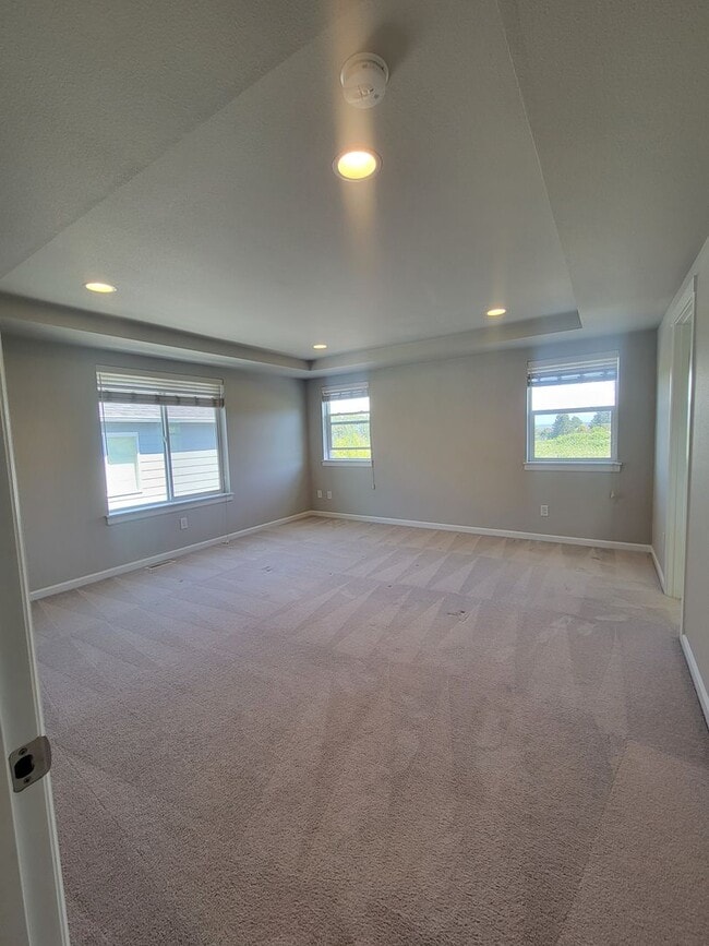 Building Photo - Elegant 4 Bedroom Home In Auburn