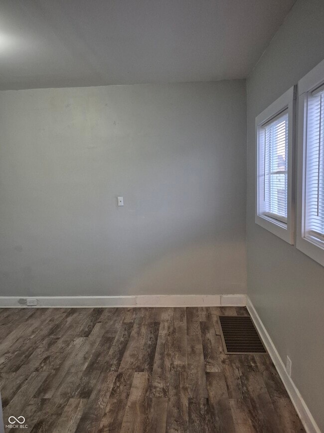 Building Photo - 1540 N Grant Ave