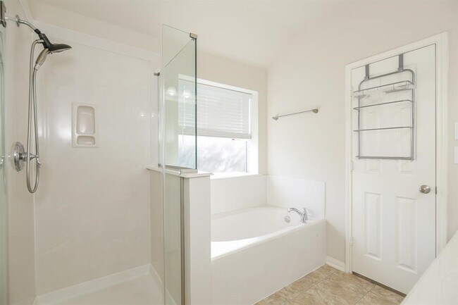Building Photo - 11414 Ryan Manor Dr