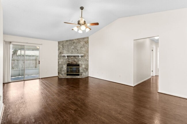 Building Photo - Charming 3BR/2BA Home on Amelia Island – C...