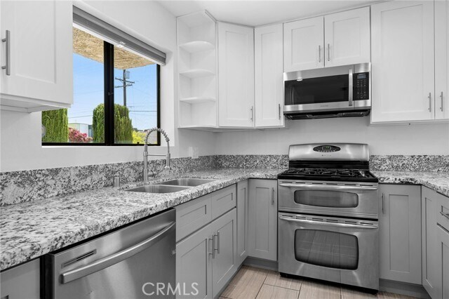 Building Photo - 621 E Lomita Ave