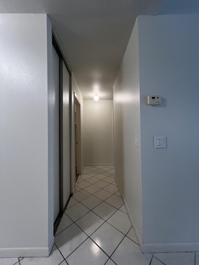 Building Photo - 9123 Alpine Trail St