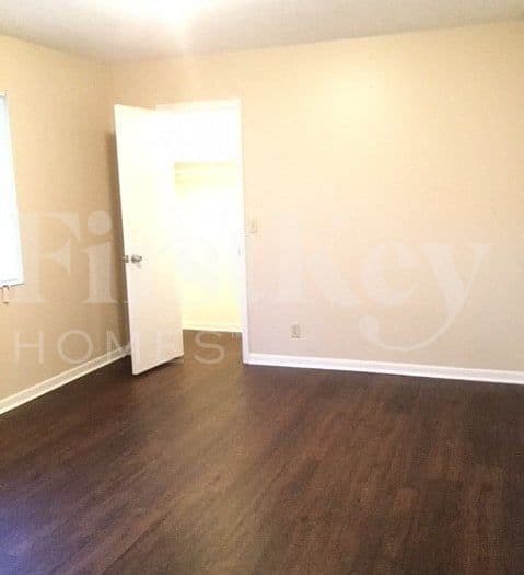 Building Photo - 4317 Honeysuckle Ave