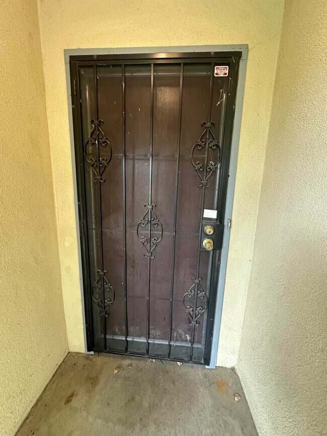 Building Photo - 2521 Casita Dr