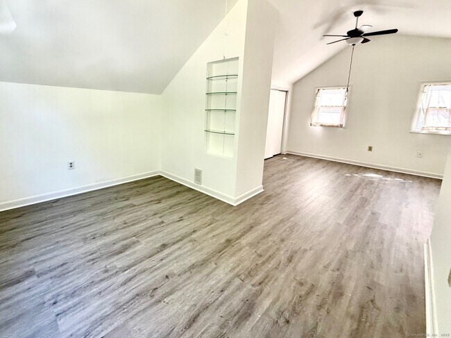 Building Photo - 151 Bailey Ave