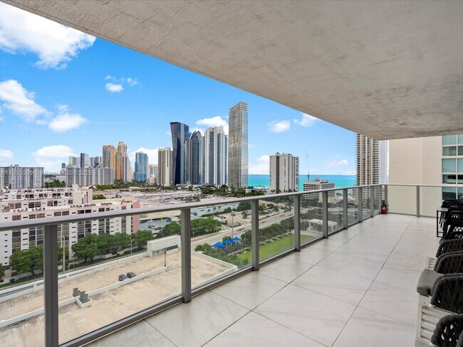 Building Photo - 300 Sunny Isles Blvd