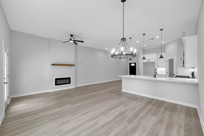 Building Photo - 14839 Spica Ct
