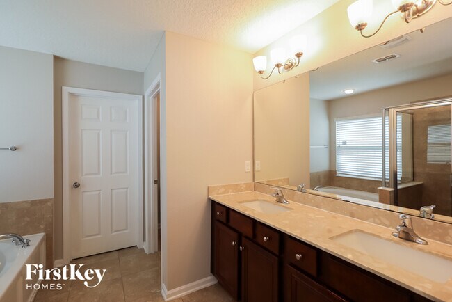 Building Photo - 155 Brentley Ln