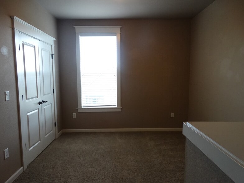 Building Photo - 3640 Summerlinn Dr
