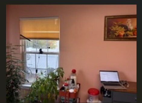 Building Photo - 11 Windsong Cir