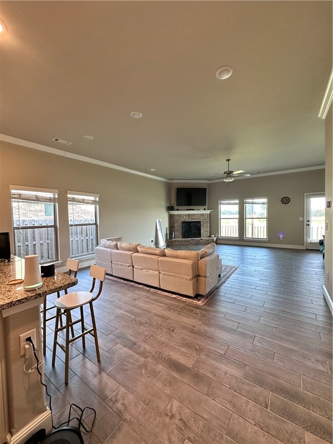 Building Photo - 1030 Winesap Dr