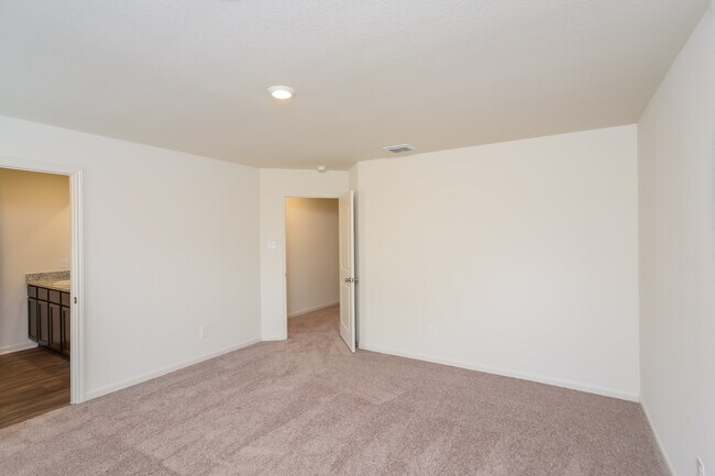 Building Photo - 11923 Lake Park