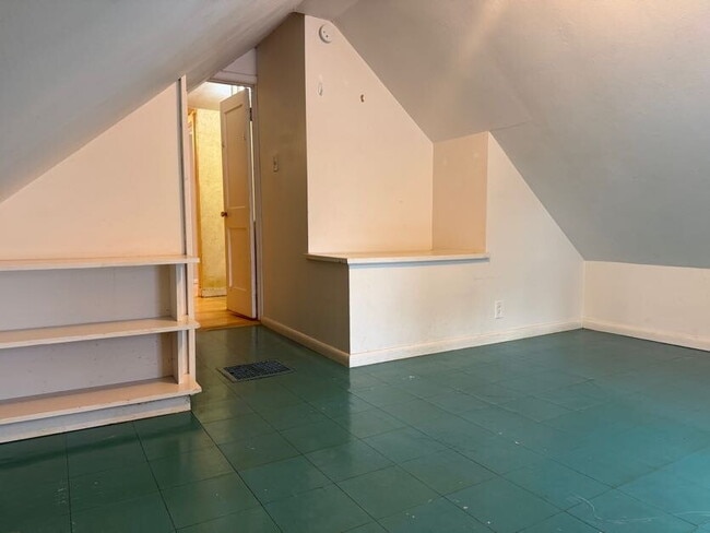 Building Photo - 57 N Terrace