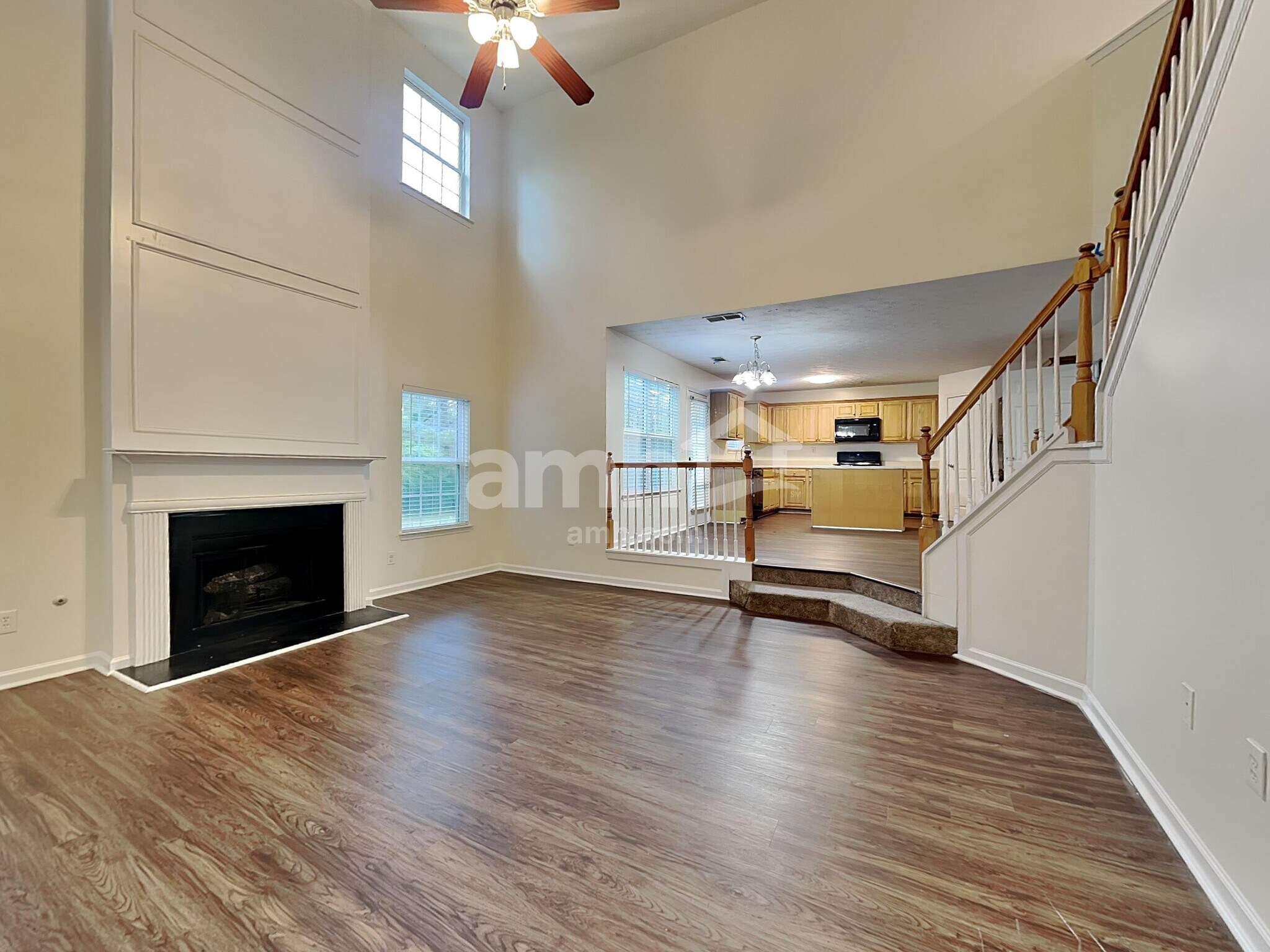 Building Photo - 247 River Pass Ct NE