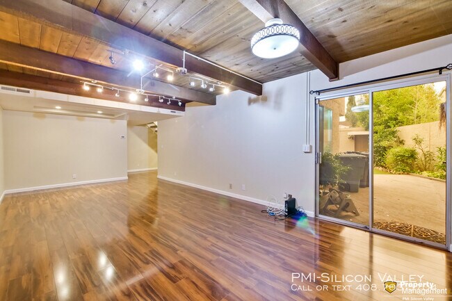 Building Photo - 520 S Cascade Terrace