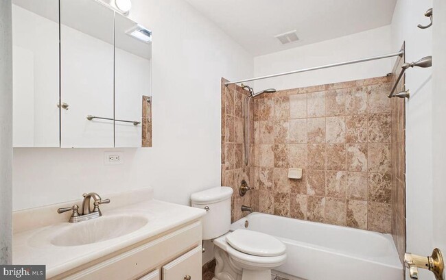 Building Photo - 5105 Overlook Park