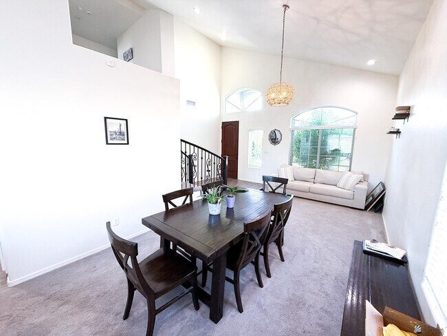 Building Photo - 4158 W 27th Pl
