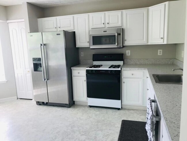 Building Photo - 3227 Halcyon Ct