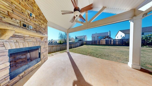 Building Photo - Nice 4 Bedroom Home in Solamere