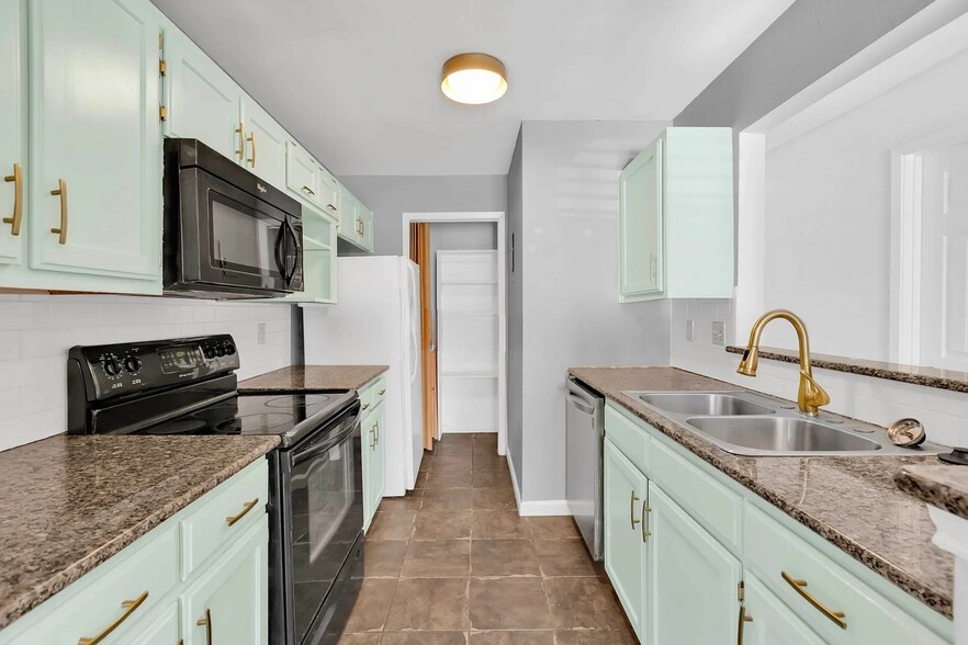 Building Photo - 2913 Pearl St