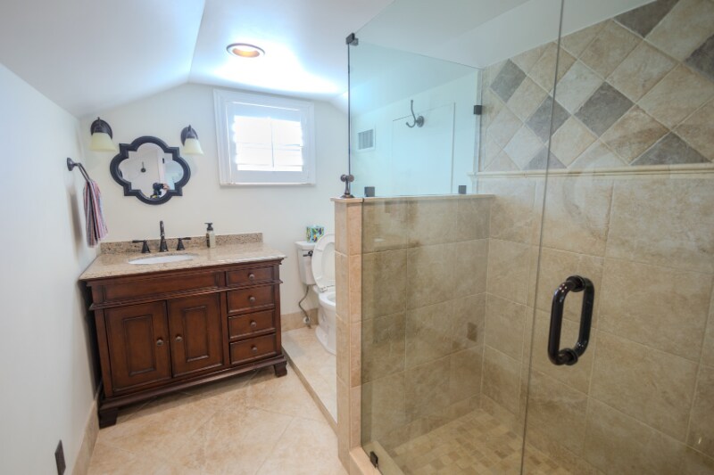 Building Photo - 12 Marlwood Ln