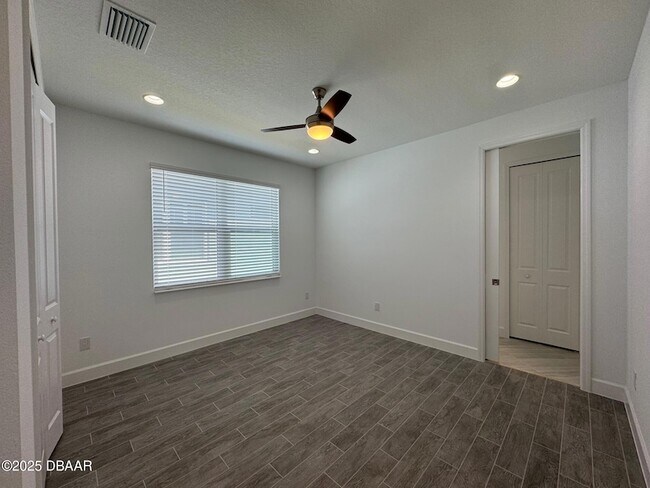 Building Photo - 725 Margaritaville Ave