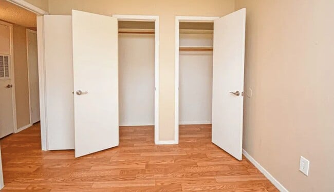 Building Photo - 1600 S Palestine St