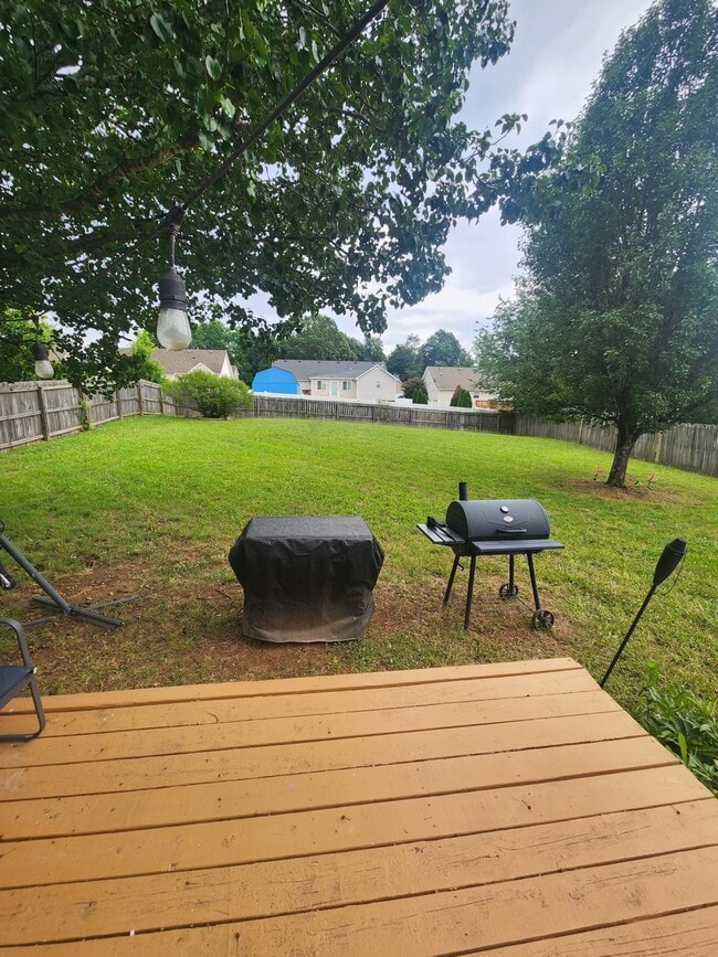Building Photo - 1524 Cedar Springs Cir