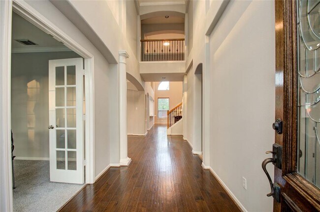Building Photo - 6411 Hope Wood Mills Dr