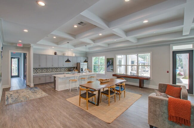 Building Photo - 1237 Tice Ln