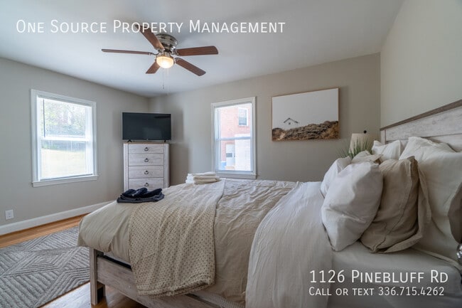 Building Photo - 1126 Pinebluff Rd