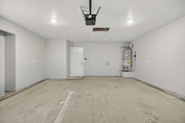 Building Photo - Bright & Spacious 3 Bed, 2 Bath Home – Must See!