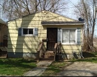 Building Photo - Budget-Friendly 2-Bed Charmer with Huge Yard & Easy I-75 Access –  Quiet Area!