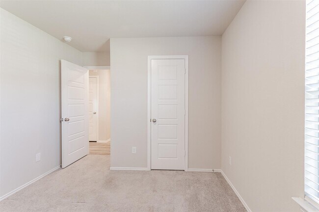 Building Photo - 445 Camas Creek Ln