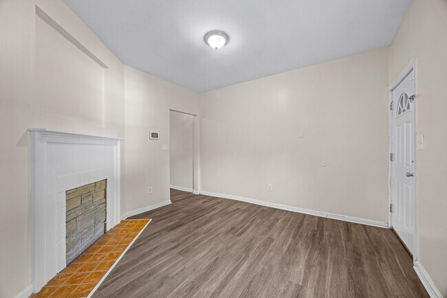 Building Photo - 1709 LeGrand Street