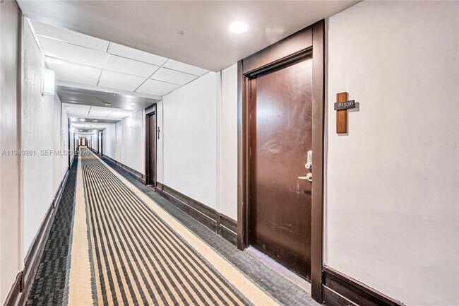 Building Photo - 1500 Bay Rd