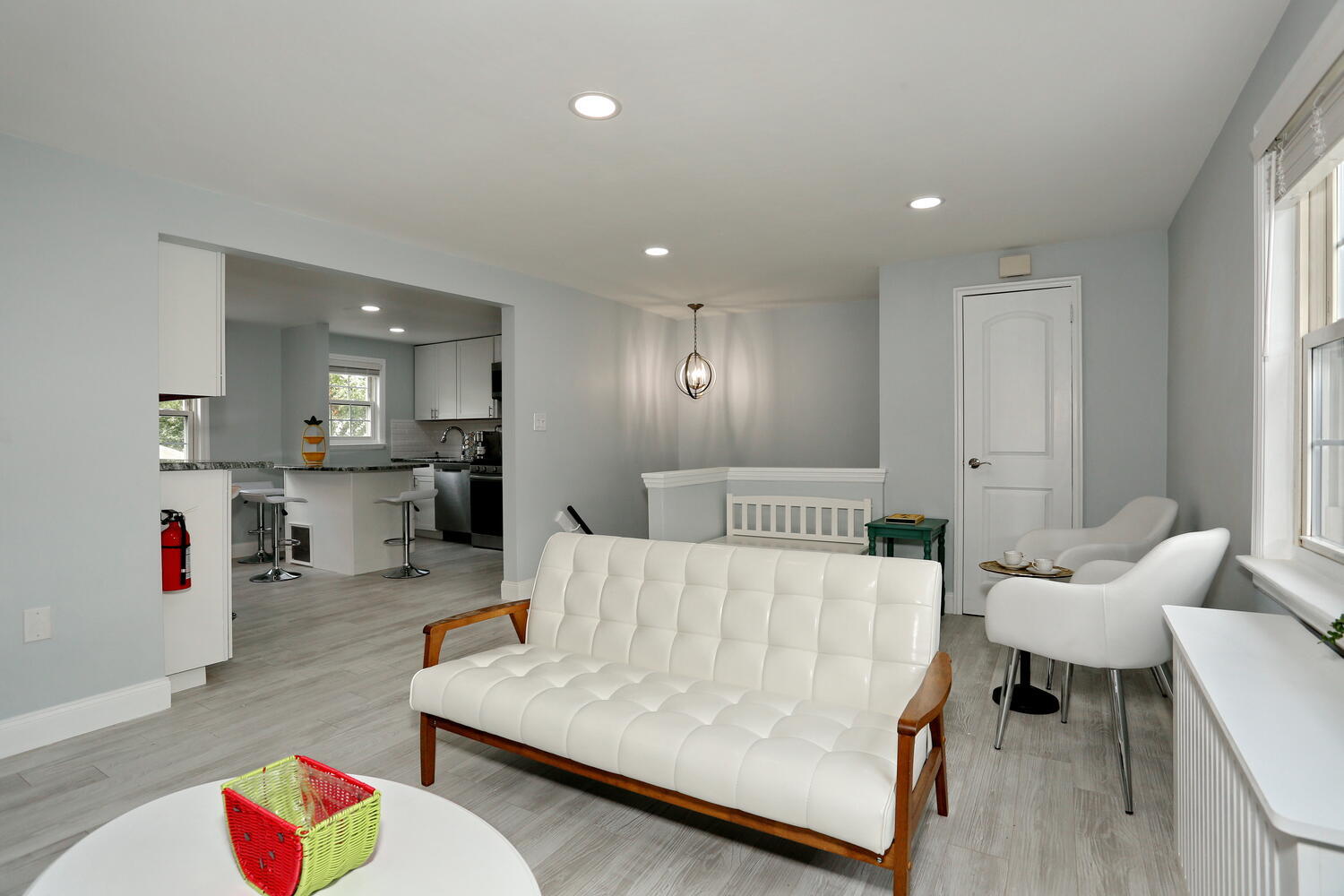 Building Photo - 100 Huguenot Ave