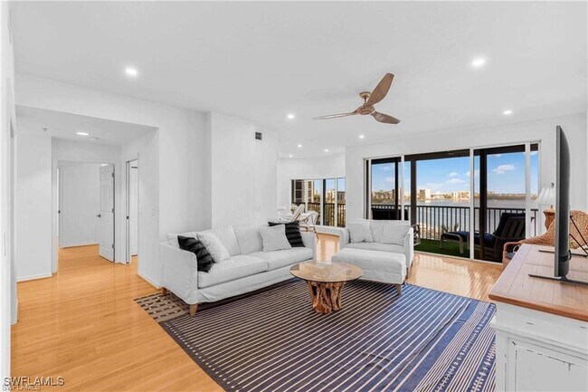 Building Photo - 4141 Bay Beach Ln