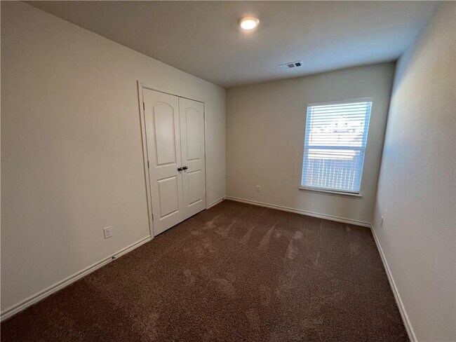 Building Photo - 364 Cres Park Dr