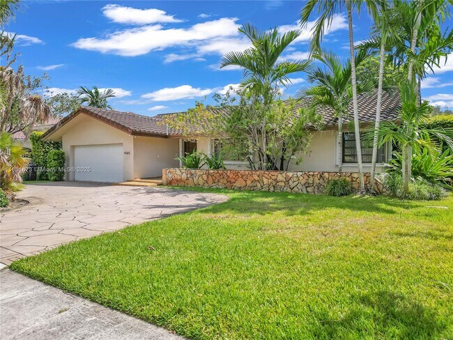 Building Photo - 4585 SW 87th Ave